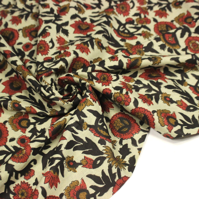 Tissu coton fin imprimé INDIENNES écru aux fleurs indiennes ocres rouges et noires
