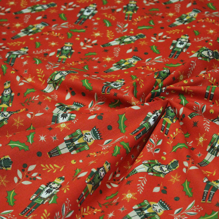 Tissu coton NOËL rouge, motif Casse-Noisette et petits soldats de bois