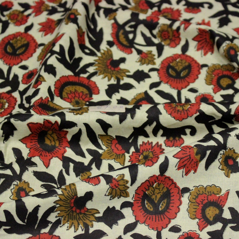 Tissu coton fin imprimé INDIENNES écru aux fleurs indiennes ocres rouges et noires - TissusPapi.com