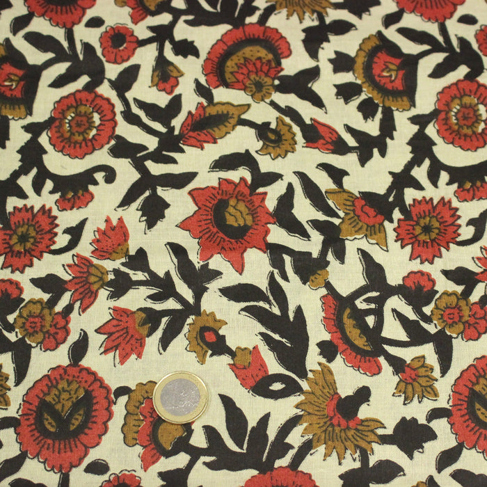 Tissu coton fin imprimé INDIENNES écru aux fleurs indiennes ocres rouges et noires