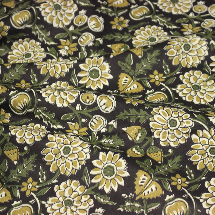 Tissu coton fin imprimé INDIENNES noir aux fleurs indiennes jaunes écrues et vertes - TissusPapi.com