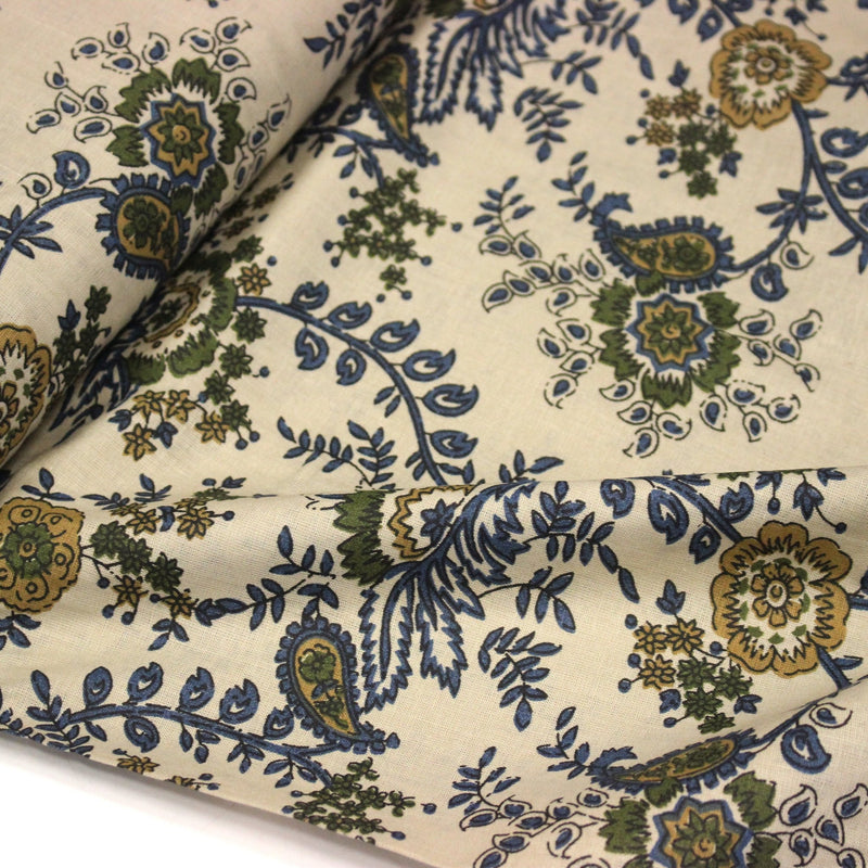 Tissu coton fin imprimé INDIENNES écru aux fleurs indiennes bleues, vertes, jaunes - TissusPapi.com