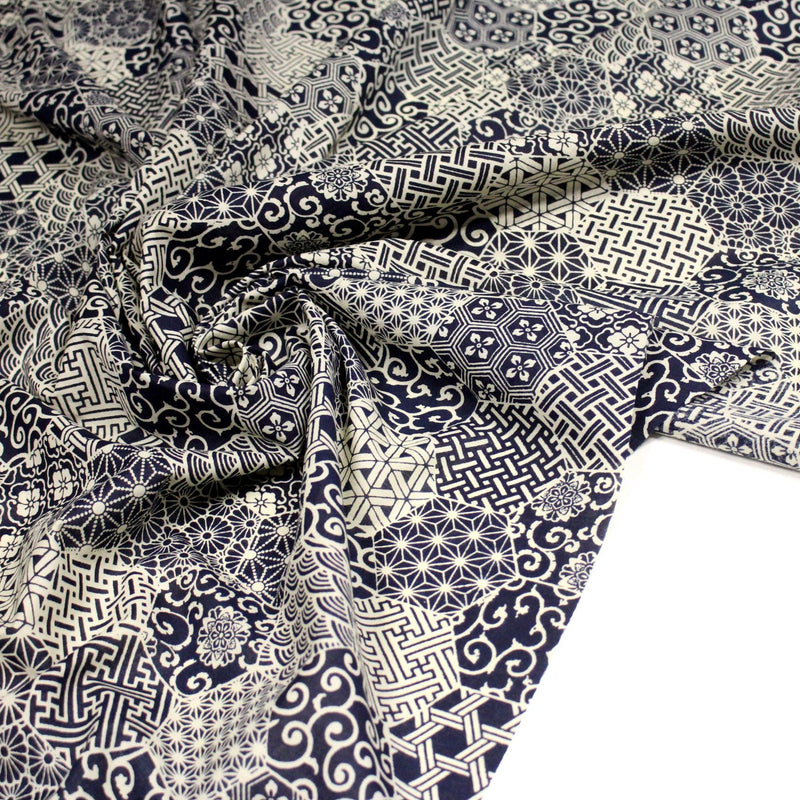 Tissu coton fin, Motifs japonais Asanoha, Seigaiha et Kikkō écru & indigo - STANDARD 100 OEKO - TEX - TissusPapi.com