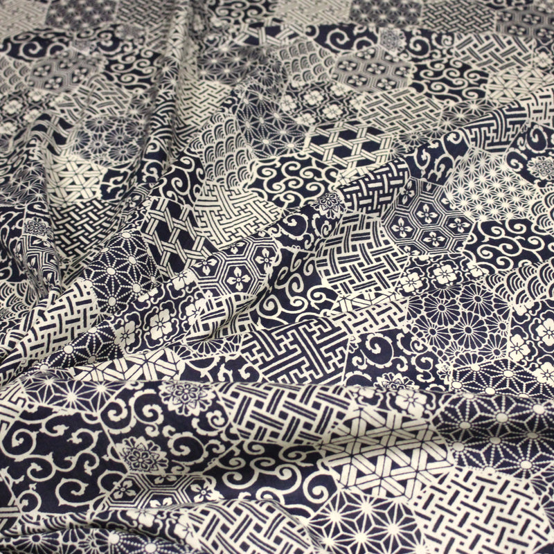 Tissu coton fin, Motifs japonais Asanoha, Seigaiha et Kikkō écru & indigo - STANDARD 100 OEKO - TEX - TissusPapi.com