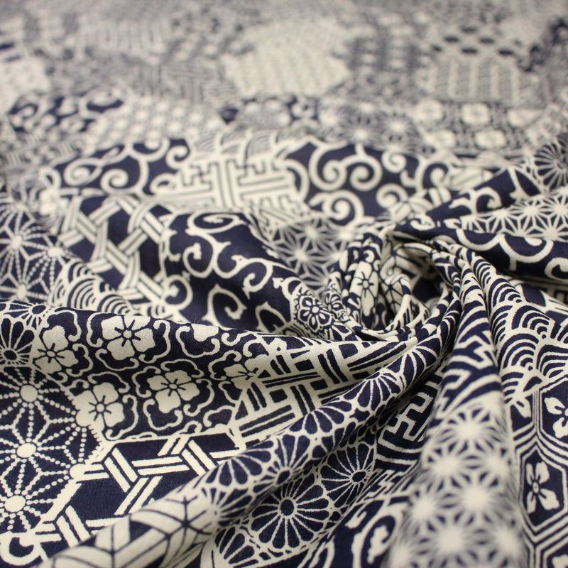 Tissu coton fin, Motifs japonais Asanoha, Seigaiha et Kikkō écru & indigo - STANDARD 100 OEKO - TEX - TissusPapi.com