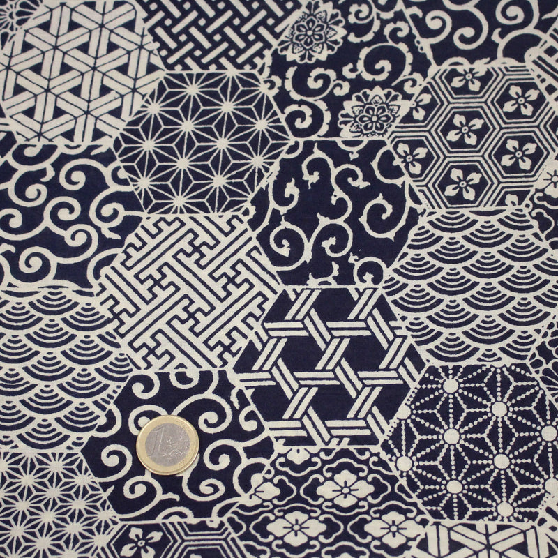 Tissu coton fin, Motifs japonais Asanoha, Seigaiha et Kikkō écru & indigo - STANDARD 100 OEKO - TEX - TissusPapi.com