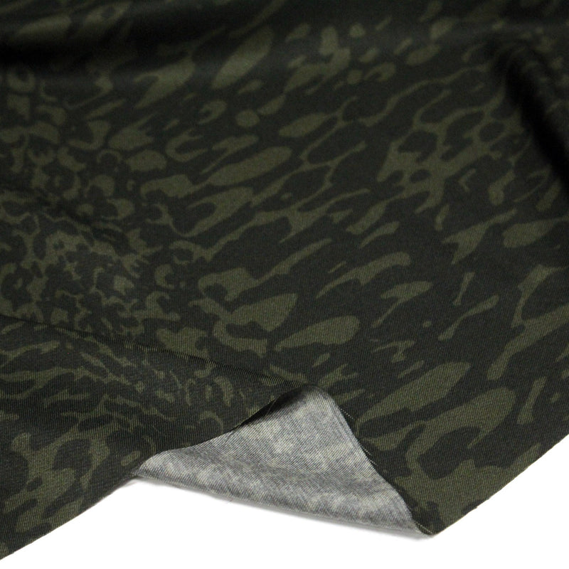Tissu viscose fluide SERPENT, motif python vert kaki et noir - Fabrication italienne - TissusPapi.com