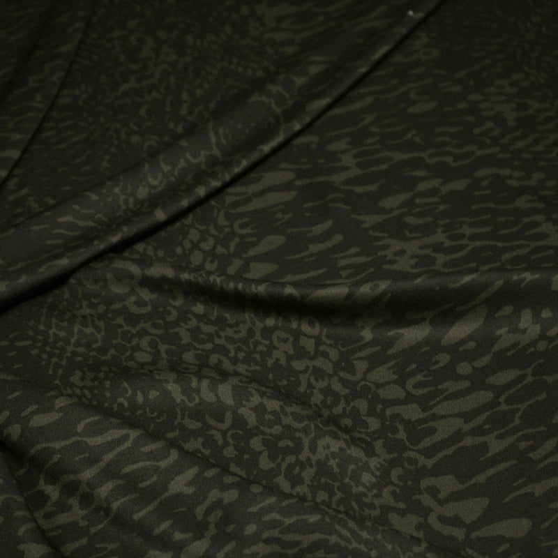 Tissu viscose fluide SERPENT, motif python vert kaki et noir - Fabrication italienne - TissusPapi.com