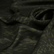 Tissu viscose fluide SERPENT, motif python vert kaki et noir - Fabrication italienne - TissusPapi.com