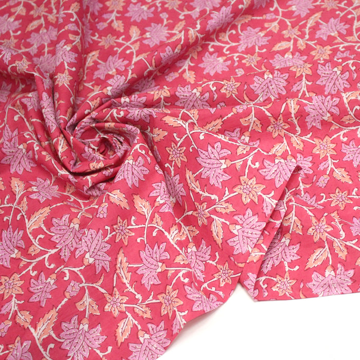 Tissu coton fin imprimé INDIENNES, fuchsia aux fleurs roses et orange corail – STANDARD 100 OEKO-TEX