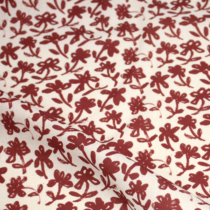 Tissu cotonnade motif japonais HANA - E, aux fleurs dessinées rouges, fond écru - TissusPapi.com