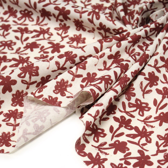 Tissu cotonnade motif japonais HANA - E, aux fleurs dessinées rouges, fond écru - TissusPapi.com