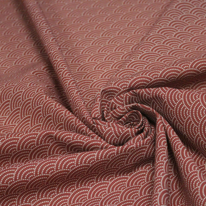 Tissu cotonnade motif japonais SEIGAIHA & POIS, écru fond rouge - TissusPapi.com