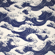 Tissu gabardine coton imprimée HOKUSAI Vagues japonaises bleues & blanc cassé - OEKO - TEX - TissusPapi.com