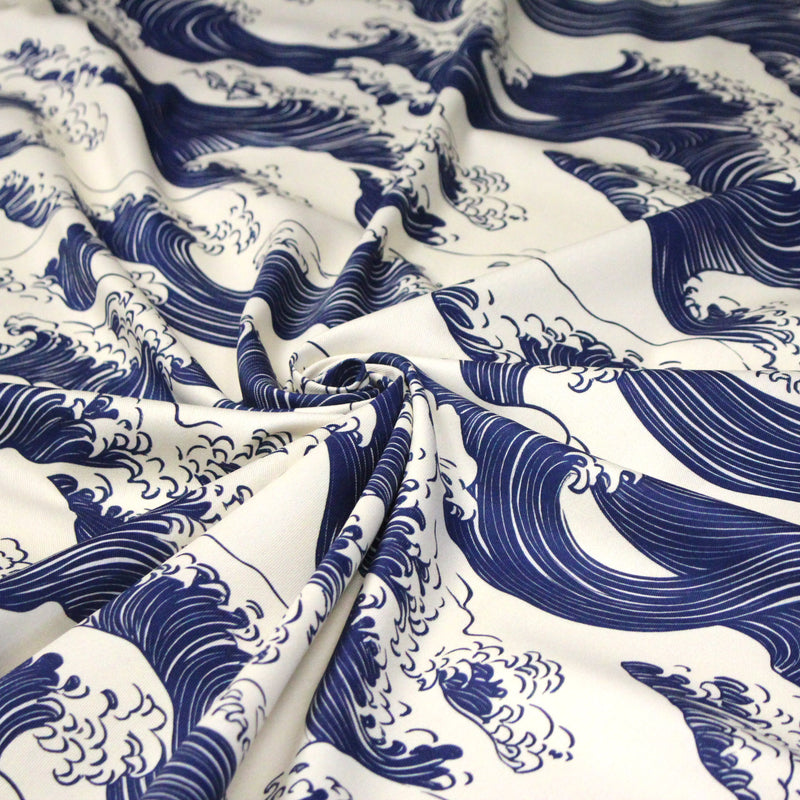 Tissu gabardine coton imprimée HOKUSAI Vagues japonaises bleues & blanc cassé - OEKO - TEX - TissusPapi.com