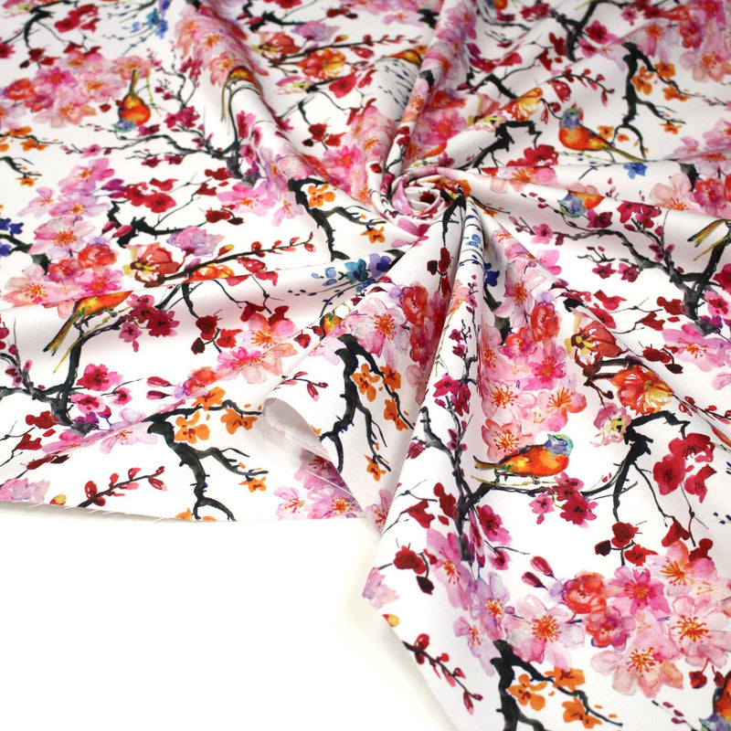 Tissu gabardine coton imprimée GUNMA jardin japonais, oiseaux et fleurs de cerisier - OEKO - TEX - TissusPapi.com