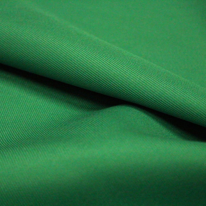 Tissu gabardine sergé vert prairie uni - 325gr/m2 - Fabrication française