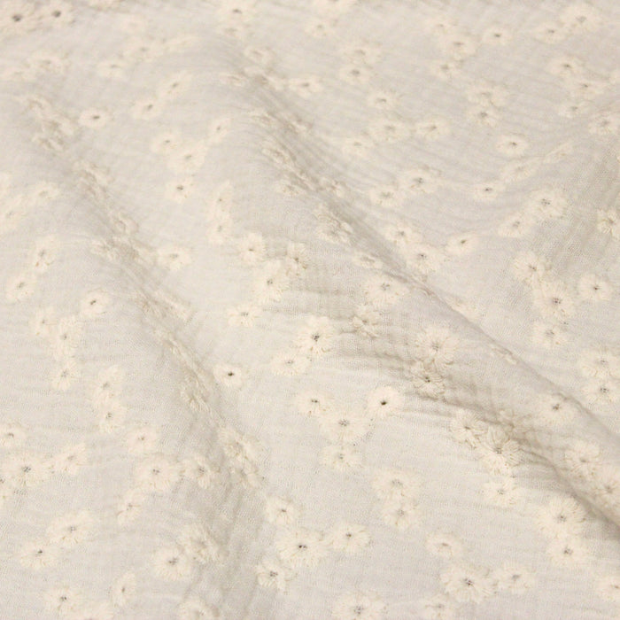 Tissu double gaze de coton écrue aux fleurs brodées broderie anglaise - COLLECTION ESMEE - Oeko-Tex