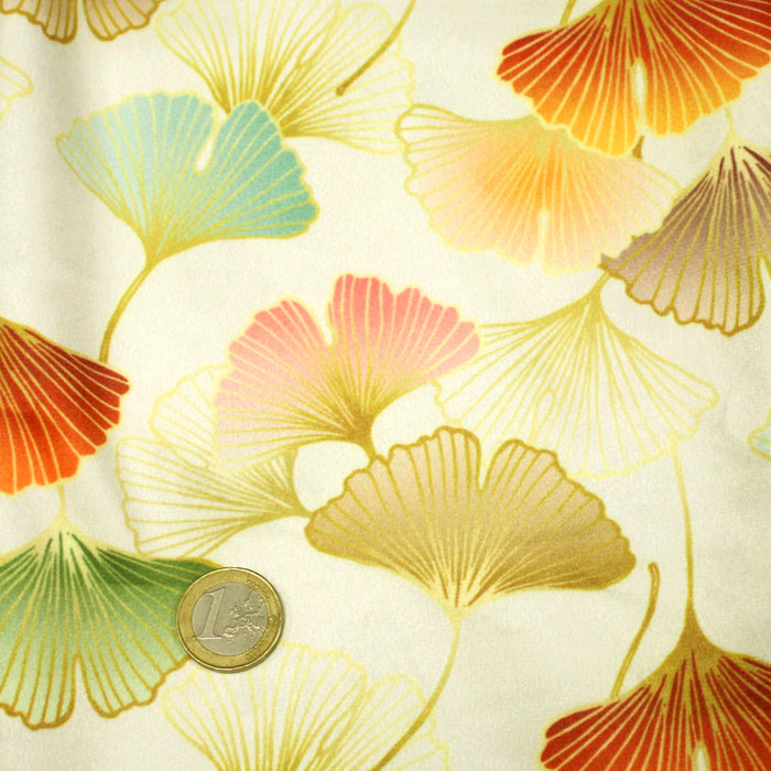 Tissu Velours ras imprimé écru motifs japonais feuilles de gingko biloba multicolores - OEKO-TEX