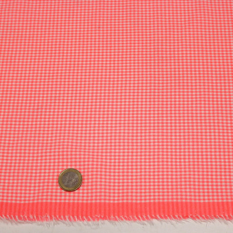 Tissu seersucker coton Vichy 2mm : ROSE FLUO ! - STANDARD 100 OEKO-TEX - TissusPapi.com