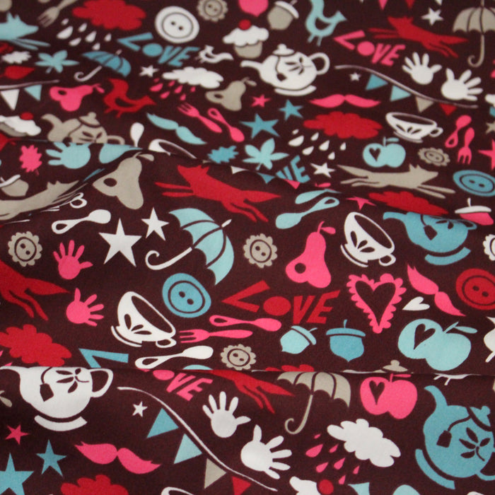 Tissu cotonnade – LOVE LOVE KITCHEN – cuisine illustrée, tons rose fuchsia & bleus - TissusPapi.com