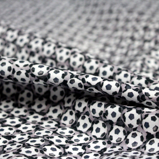 Tissu cotonnade enfant – Les ballons de foot - TissusPapi.com