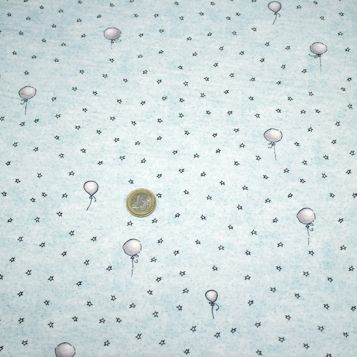 Tissu cotonnade enfant – Étoiles & ballons de baudruche – tons bleus - TissusPapi.com
