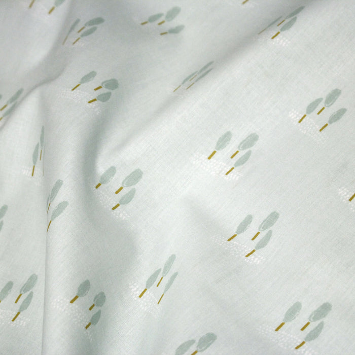 Tissu cotonnade enfant, les cyprès, fond vert pâle - OEKO - TEX STANDARD 100 - TissusPapi.com