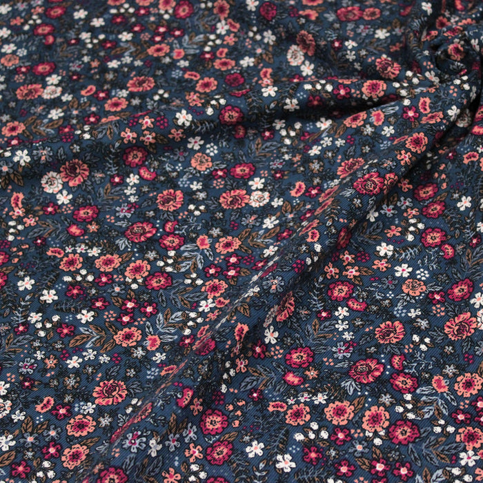 Tissu velours milleraies imprimé fleuri bleu Prusse aux fines fleurs corail, byzantin, blanches - STANDARD 100 OEKO-TEX