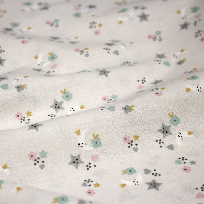 Tissu cotonnade enfant, fines fleurs, lunes et étoiles - OEKO - TEX STANDARD 100 - TissusPapi.com