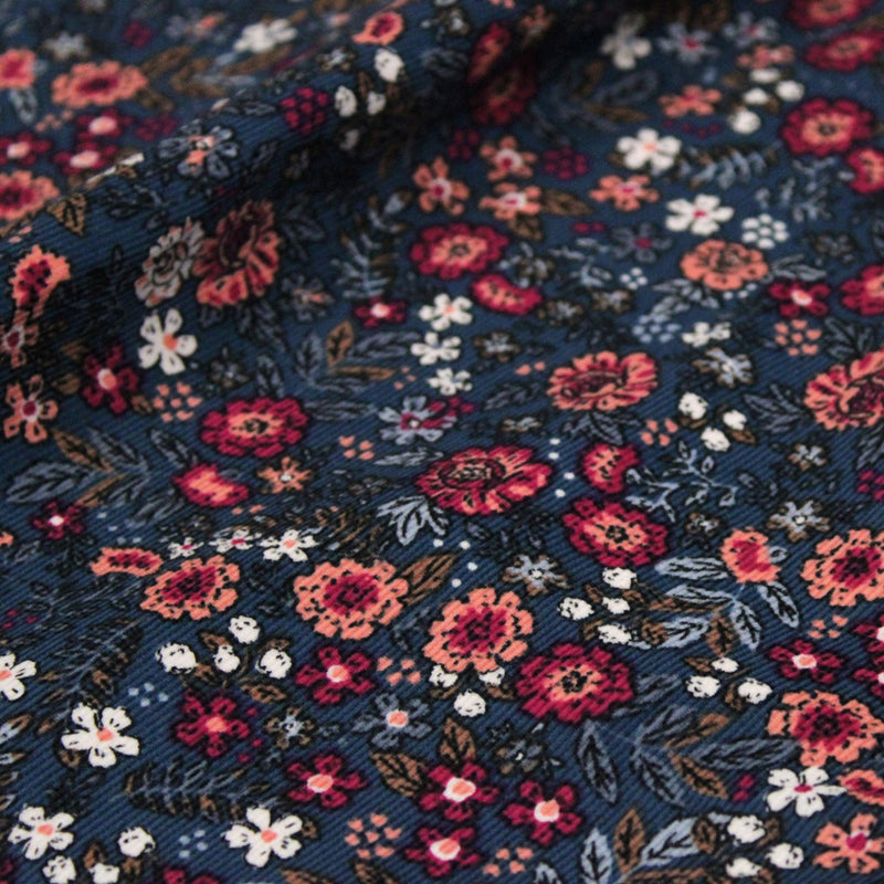 Tissu velours milleraies imprimé fleuri bleu Prusse aux fines fleurs corail, byzantin, blanches - STANDARD 100 OEKO-TEX - TissusPapi.com