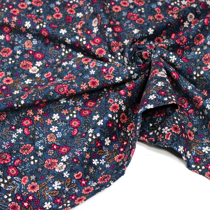 Tissu velours milleraies imprimé fleuri bleu Prusse aux fines fleurs corail, byzantin, blanches - STANDARD 100 OEKO-TEX