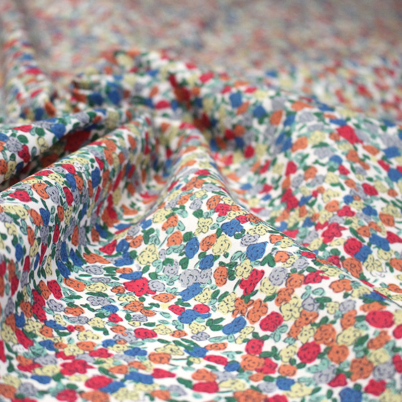 Tissu cotonnade fleurie ZELIE, fines fleurs & fond bleu ou blanc - OEKO - TEX - TissusPapi.com