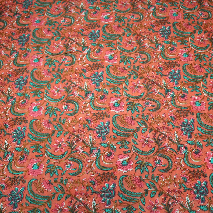 Tissu coton fin imprimé INDIENNES, corail aux fleurs roses et vertes - STANDARD 100 OEKO - TEX - TissusPapi.com
