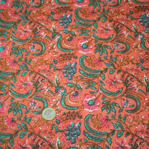 Tissu coton fin imprimé INDIENNES, corail aux fleurs roses et vertes - STANDARD 100 OEKO - TEX - TissusPapi.com