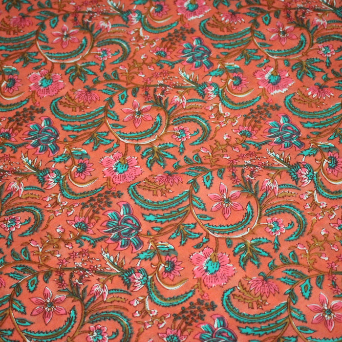Tissu coton fin imprimé INDIENNES, corail aux fleurs roses et vertes - STANDARD 100 OEKO - TEX - TissusPapi.com