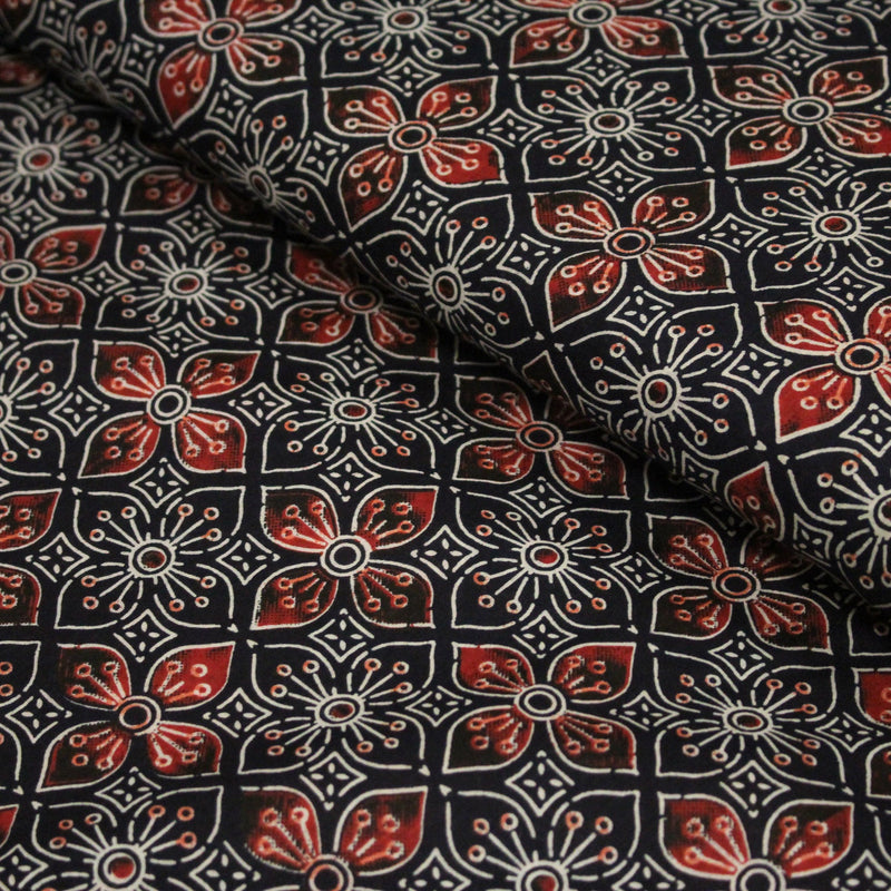 Tissu coton fin imprimé INDIENNES, noir aux motifs floraux géométriques - STANDARD 100 OEKO - TEX - TissusPapi.com