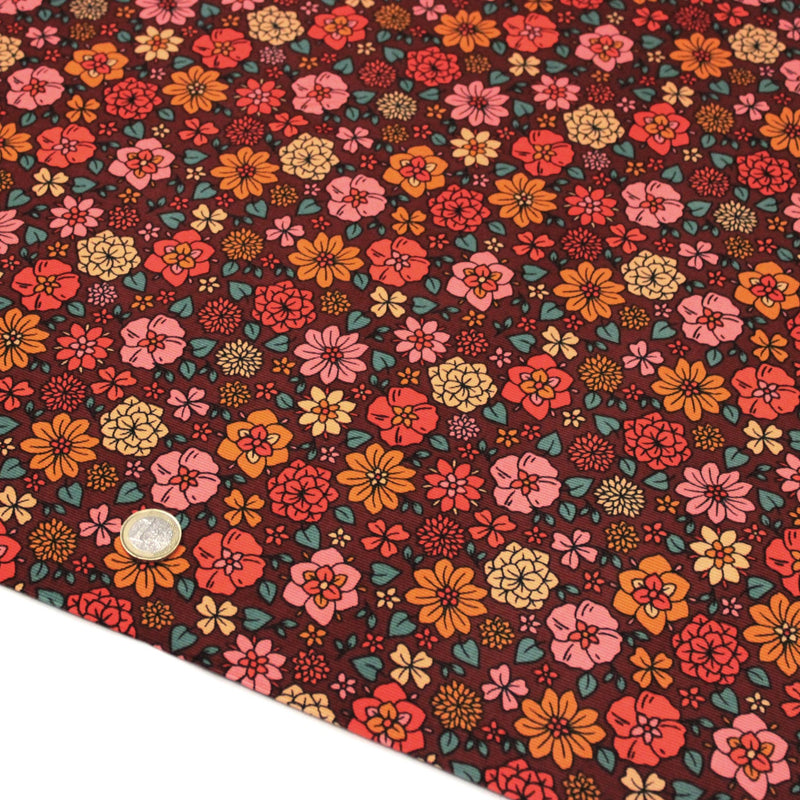 Tissu velours milleraies imprimé SEVENTIES choco aux fleurs rouge roses oranges - STANDARD 100 OEKO-TEX - TissusPapi.com