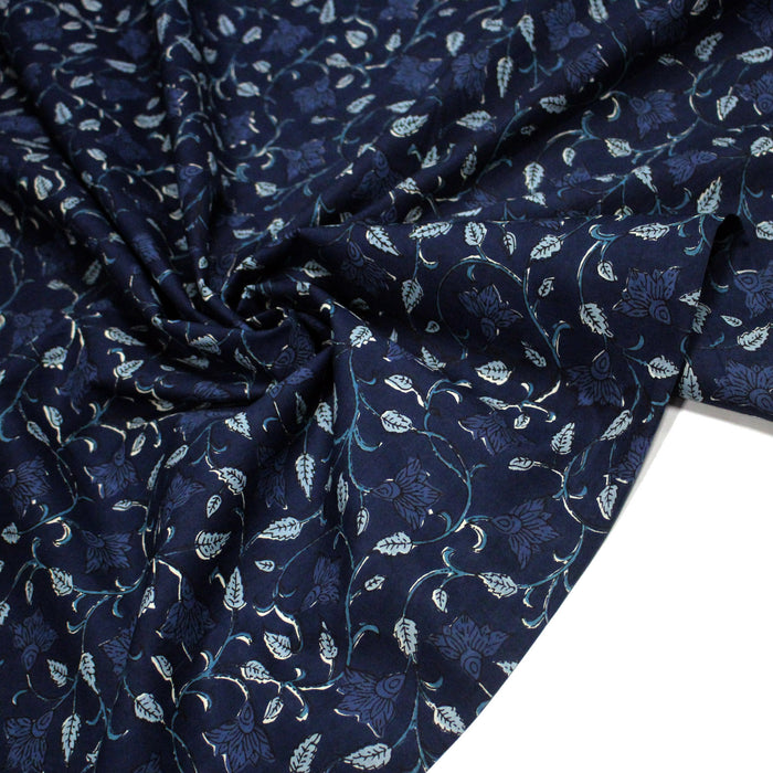 Tissu coton fin imprimé INDIENNES, bleu marine aux fleurs bleues - STANDARD 100 OEKO-TEX