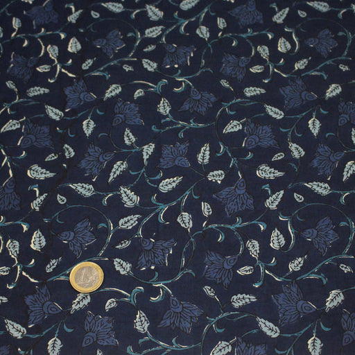 Tissu coton fin imprimé INDIENNES, bleu marine aux fleurs bleues - STANDARD 100 OEKO - TEX - TissusPapi.com