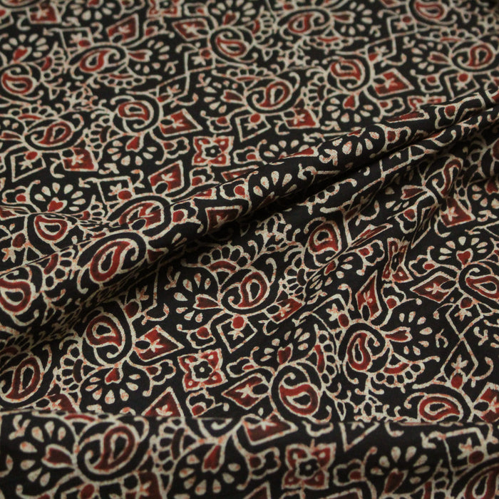 Tissu coton fin imprimé INDIENNES, noir motif abstrait rouge et écru - STANDARD 100 OEKO-TEX