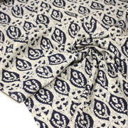 Tissu coton fin imprimé INDIENNES, motifs floraux BOOTA écrus & bleus - STANDARD 100 OEKO - TEX - TissusPapi.com