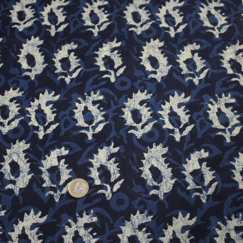 Tissu coton fin imprimé INDIENNES, motif traditionnel bleu & blanc BOOTA - STANDARD 100 OEKO - TEX - TissusPapi.com