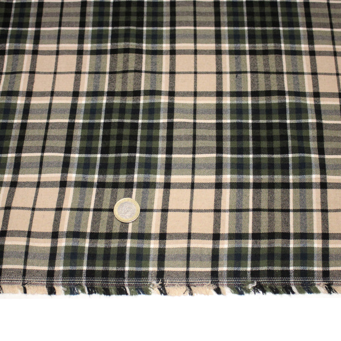 Tissu Tartan motif traditionnel crème noir vert bleu blanc