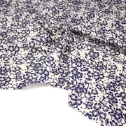 Tissu cotonnade motif japonais HANA aux fleurs de cerisier : écru/bleu et bleu/écru - TissusPapi.com