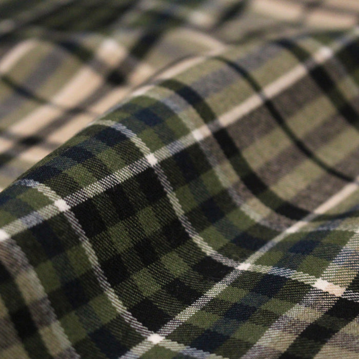 Tissu Tartan motif traditionnel crème noir vert bleu blanc