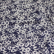 Tissu cotonnade motif japonais HANA aux fleurs de cerisier : écru/bleu et bleu/écru - TissusPapi.com