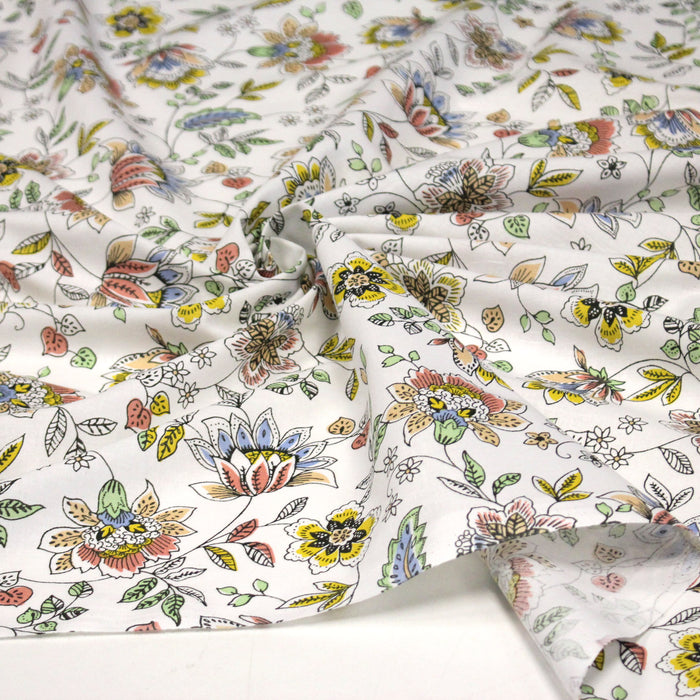 Tissu coton KALAMKARI aux fleurs indiennes multicolores sur fond blanc