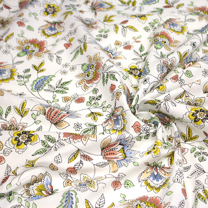 Tissu coton KALAMKARI aux fleurs indiennes multicolores sur fond blanc