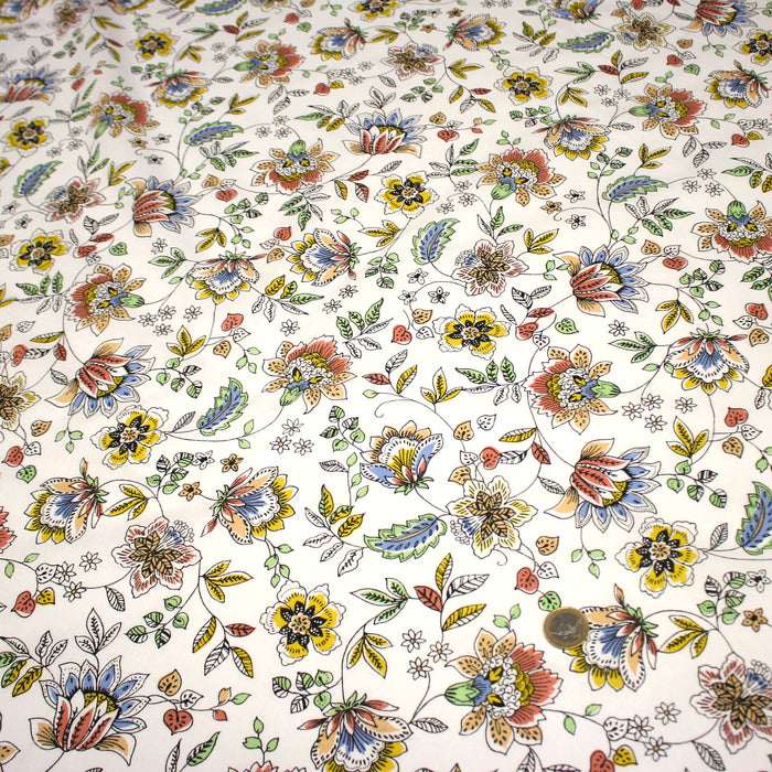 Tissu coton KALAMKARI aux fleurs indiennes multicolores sur fond blanc